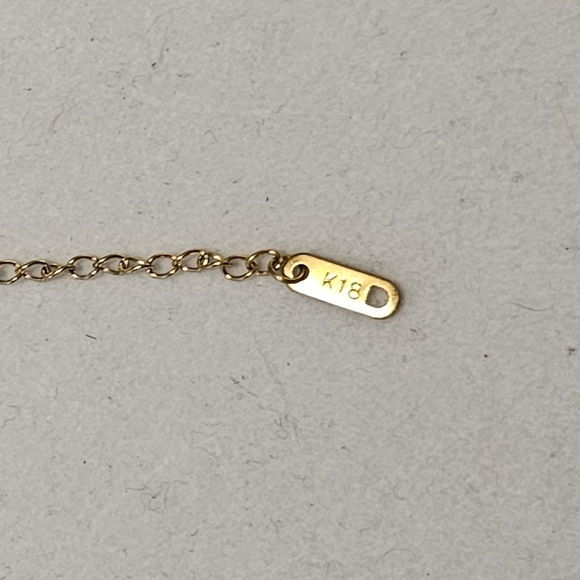 Clover Stainless Steel Gold Plated Elegant Bracelet. - Picture 5 of 6